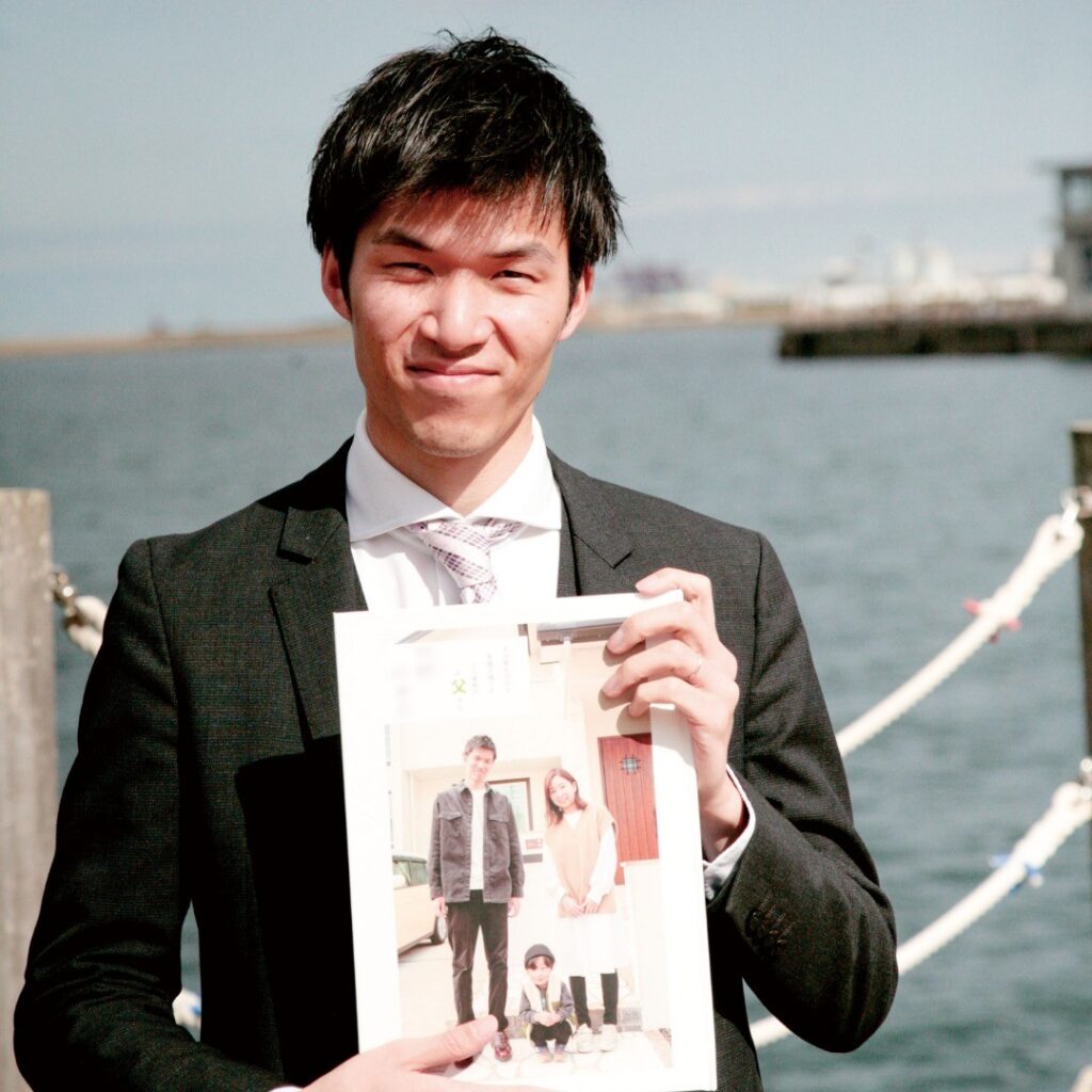 男性が自分史を持っている